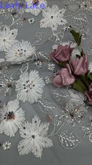 세킨 embroidered 직물 중간 내구성 로즈 꽃 패턴 98%P 5%SP 100%Pet