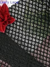 검은 다이아몬드 패턴 60 야드는 얇은 명주 그물 망조직을 계약했습니다