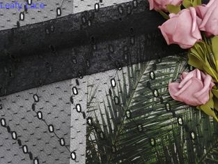 검은 폴리에스테르 점은 메쉬 레이스천 작은 구멍 망조직을 수놓았습니다