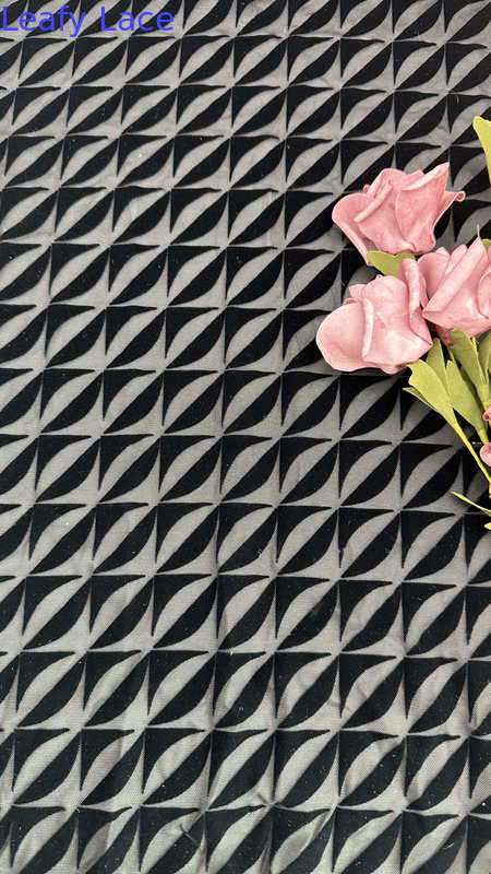 Customized Leafy Lace Fabric for Wedding Party Dresses