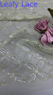 네 개의 클로버 잎 쉐이크 embroidered fabric for gowns 호흡 여자 웨딩 드레스
