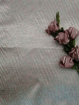 푸른 우아한 얇은 명주 그물 메쉬는 레이스천을 수놓았습니다