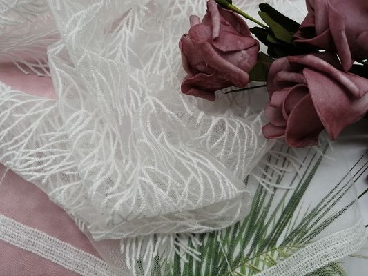 과장 코드화된 레이스천 순백의 결혼식 레이스천