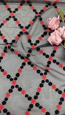 작은 꽃 장미 & 블랙 플록 메쉬 레이스 품질 맞춤 가운