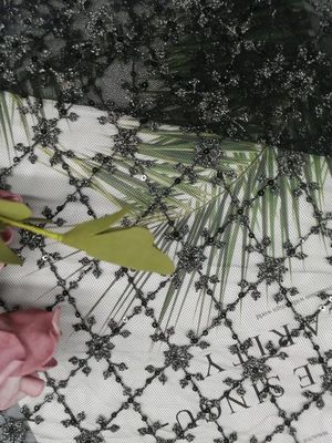 침구 기사를 위한 ODM 얇은 명주 그물 메시 스팽글 수 놓은 직물